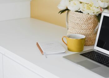 Step-by-Step Guide to Launching a Freelance Side Hustle in 2025