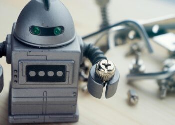 How to Make Money With AI Tools in 2025 (Even If You’re Not a Tech Expert)